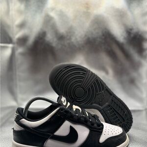 Nike dunk low panda GS